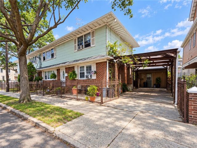 Studio,  0.00 BTH &nbsp;House style home in Ozone Park