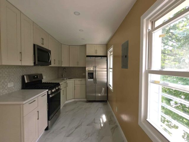  2 BR,  1.00 BTH &nbsp;Other style home in Richmond Hill