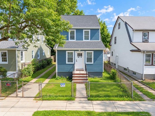  5 BR,  4.00 BTH &nbsp;Garden style home in Springfield Gardens