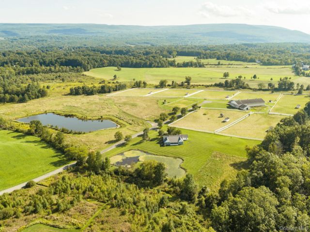  3 BR,  3.00 BTH &nbsp;Ranch style home in Kerhonkson