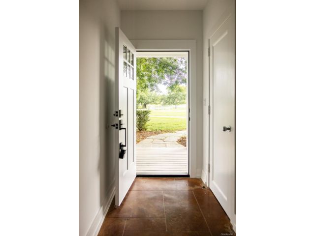 [PHOTO]