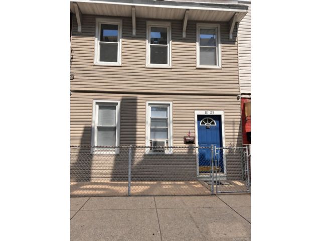  2 BR,  1.00 BTH &nbsp;House style home in Ozone Park