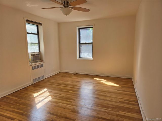  1 BR,  1.00 BTH &nbsp;Mid rise style home in Rego Park