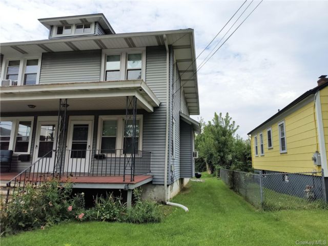  3 BR,  1.00 BTH &nbsp;Colonial style home in Beacon