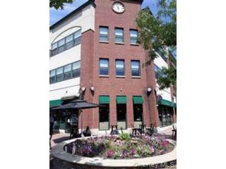  1 BR,  1.00 BTH &nbsp;Includes legal  style home in Garden City