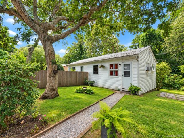 [PHOTO]