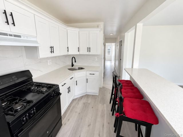  4 BR,  1.00 BTH &nbsp;A-frame style home in Ridgewood