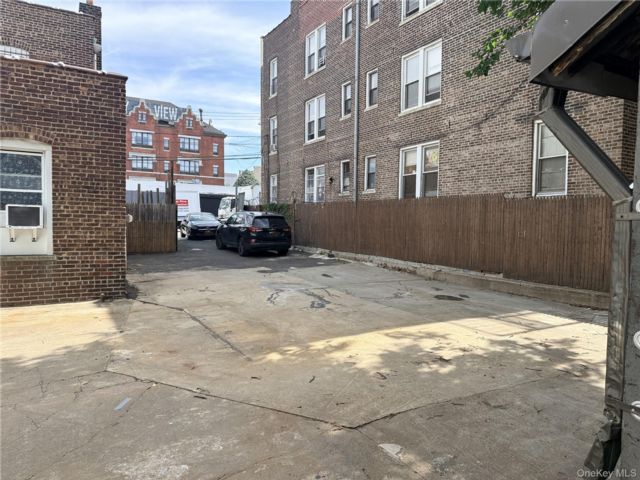 Studio,  0.00 BTH &nbsp;Commercial style home in Long Island City