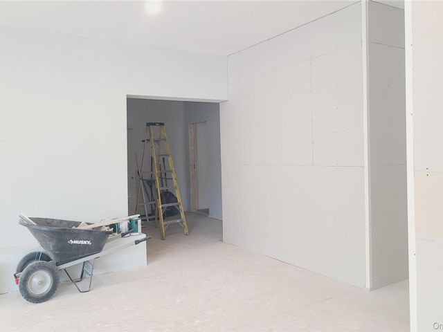 [PHOTO]
