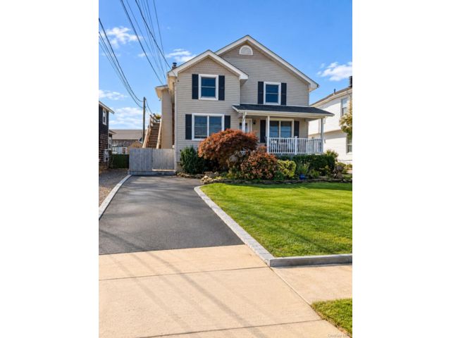  2 BR,  1.00 BTH &nbsp;Colonial style home in Amityville