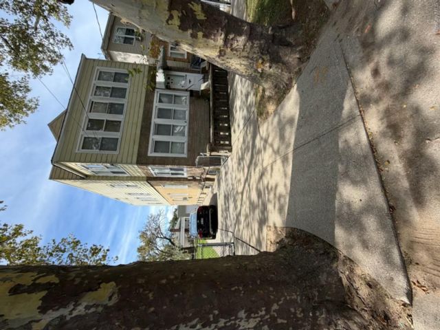  6 BR,  0.00 BTH &nbsp;House style home in South Ozone Park