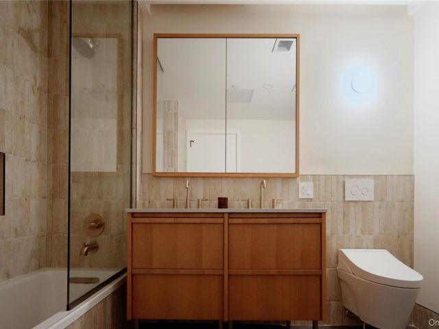 [PHOTO]