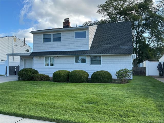  5 BR,  2.00 BTH &nbsp;A-frame style home in Westbury