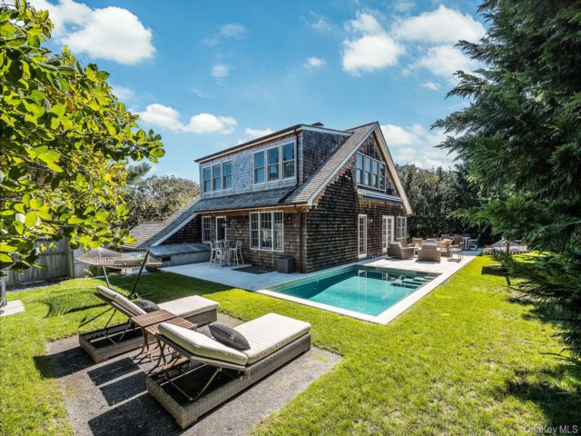  5 BR,  5.00 BTH &nbsp;Cottage style home in Amagansett
