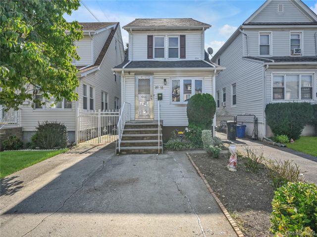  4 BR,  1.00 BTH &nbsp;Colonial style home in Queens Village