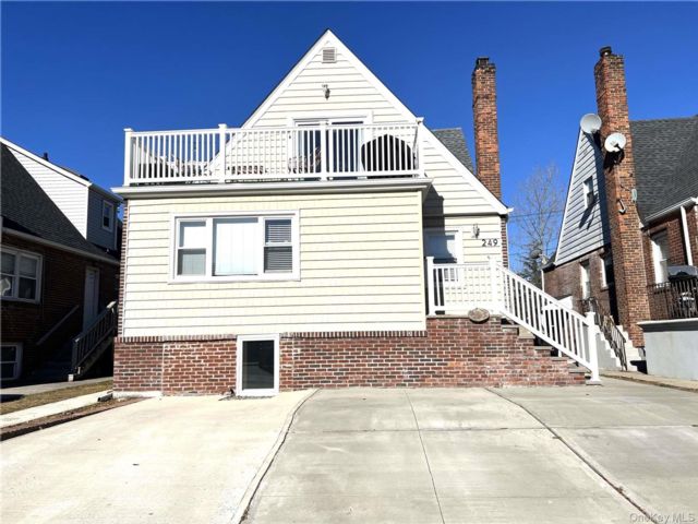 [Long Beach Real Estate, listing number 7339425]