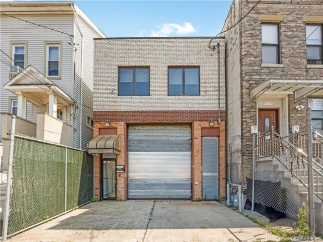 Studio,  0.00 BTH &nbsp;House style home in Maspeth