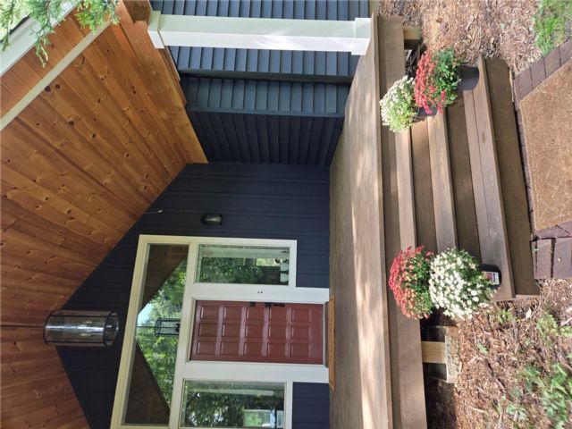  4 BR,  4.00 BTH &nbsp;Contemporary style home in Port Jefferson