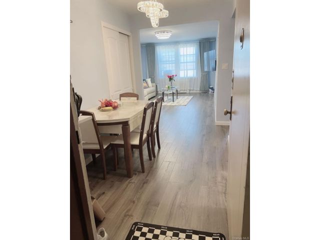  1 BR,  1.00 BTH &nbsp;Other style home in Bayside