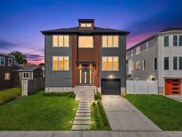  6 BR,  5.00 BTH &nbsp;Mini estate style home in Oceanside