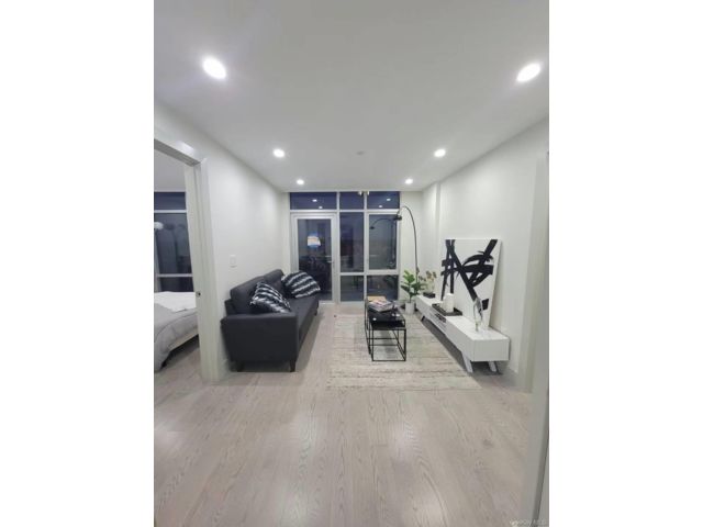 [PHOTO]
