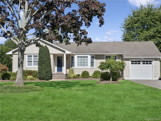  3 BR,  3.00 BTH &nbsp;A-frame style home in Mattituck