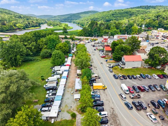 Studio,  0.00 BTH &nbsp;Commercial style home in Callicoon