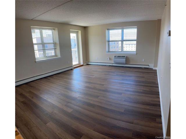  2 BR,  1.00 BTH &nbsp;Other style home in Rockaway Beach