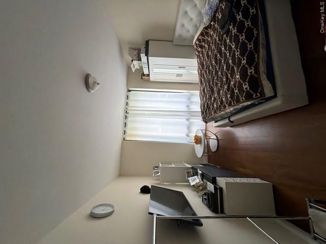 [PHOTO]