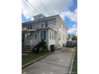  3 BR,  2.00 BTH &nbsp;Other style home in College Point