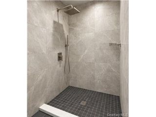 [PHOTO]