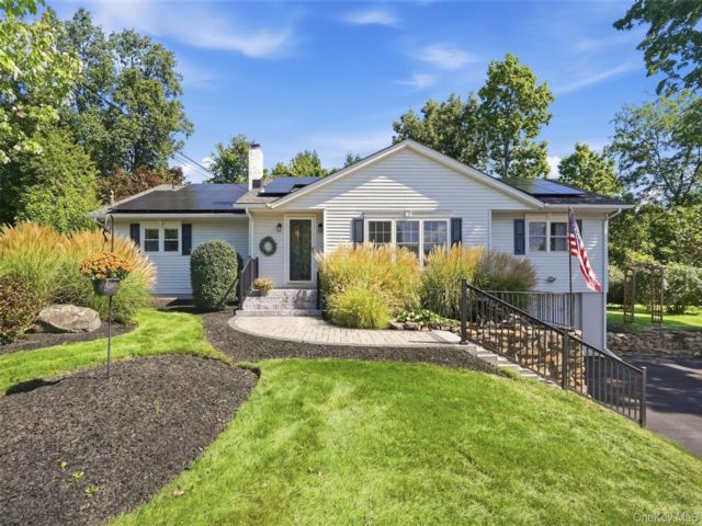  4 BR,  3.00 BTH &nbsp;Ranch style home in New Windsor