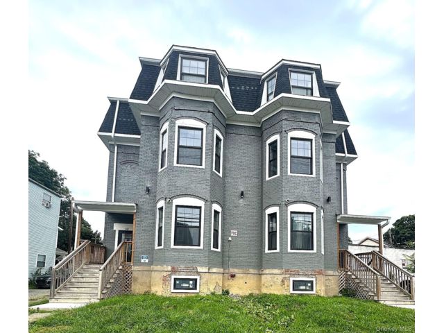 Studio,  0.00 BTH &nbsp;Mid rise style home in Poughkeepsie