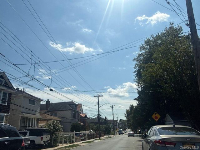 [PHOTO]