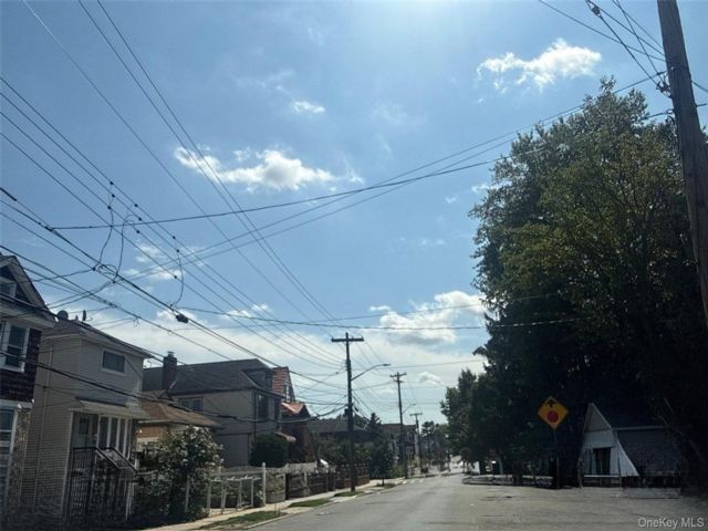 [PHOTO]