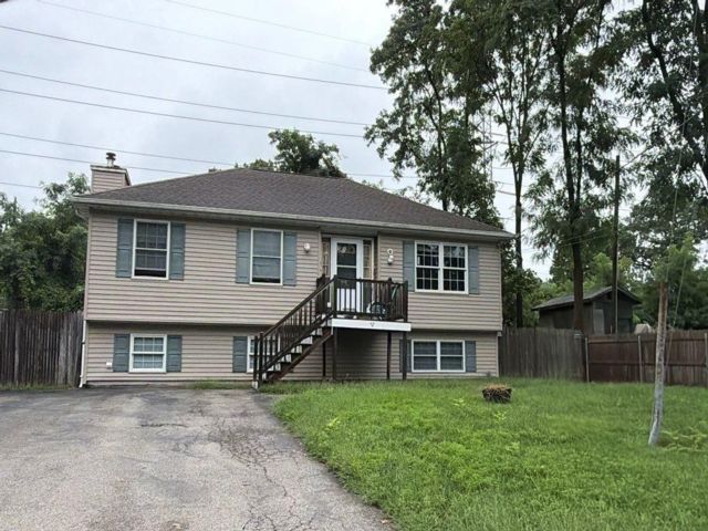  3 BR,  2.00 BTH &nbsp;Ranch style home in Rocky Point
