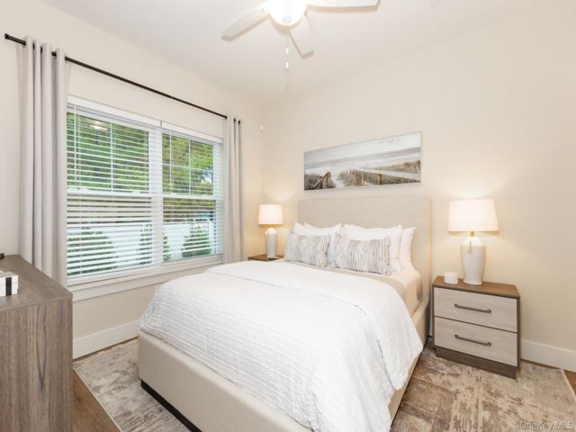  2 BR,  2.00 BTH &nbsp;Includes legal  style home in West Babylon