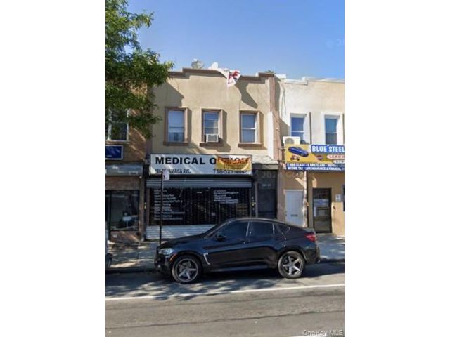 Studio,  0.00 BTH &nbsp;Commercial style home in Hollis