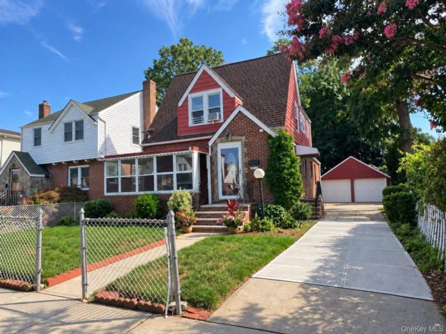 [Springfield Gardens Real Estate, listing number 7341323]