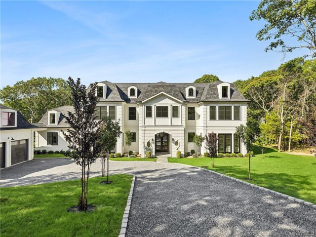  6 BR,  9.00 BTH &nbsp;Colonial style home in Cutchogue