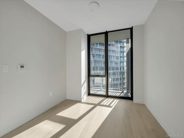 [PHOTO]