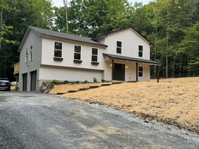  4 BR,  3.00 BTH &nbsp;Split level style home in Montgomery