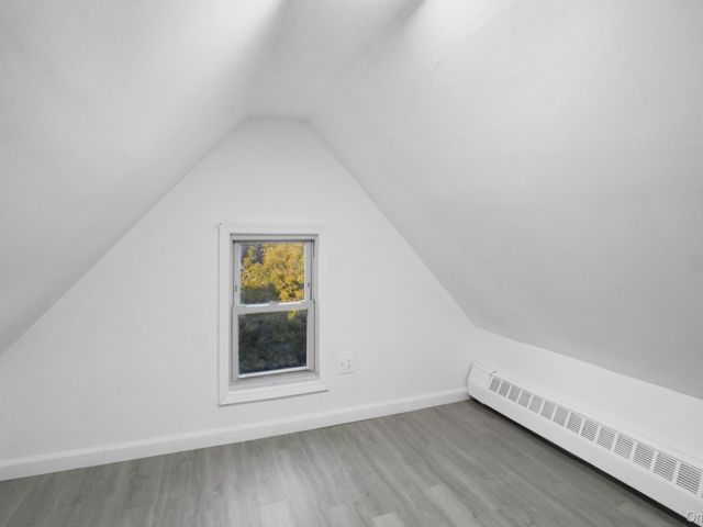 [PHOTO]