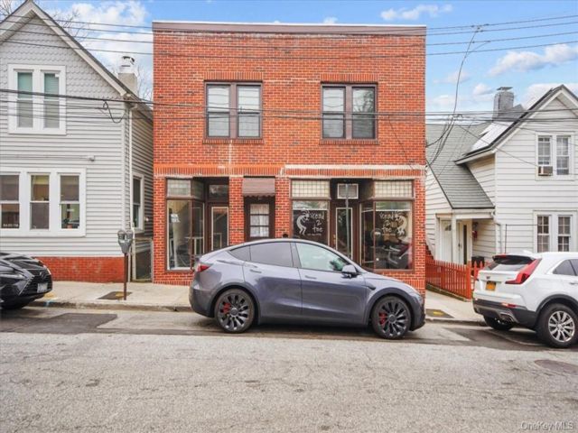  2 BR,  1.00 BTH &nbsp;Other style home in Tarrytown