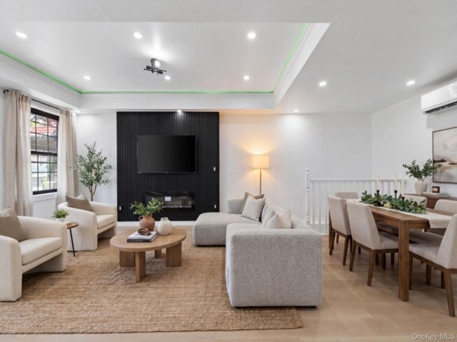  5 BR,  2.00 BTH &nbsp;House style home in East Flatbush