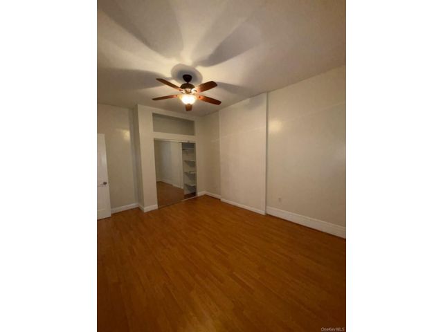  3 BR,  1.00 BTH &nbsp;Hi ranch style home in Flatbush