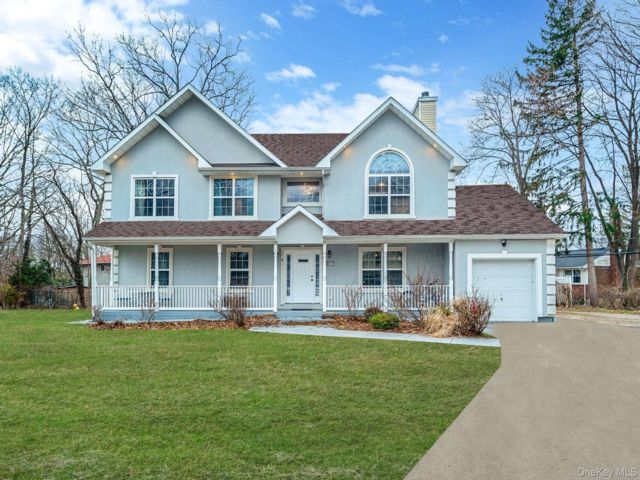  6 BR,  6.00 BTH &nbsp;Hi ranch style home in Huntington