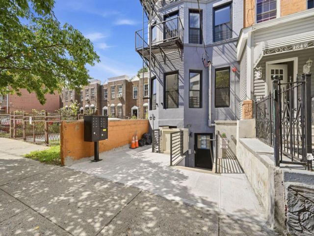 Studio,  0.00 BTH &nbsp;House style home in Morris Heights