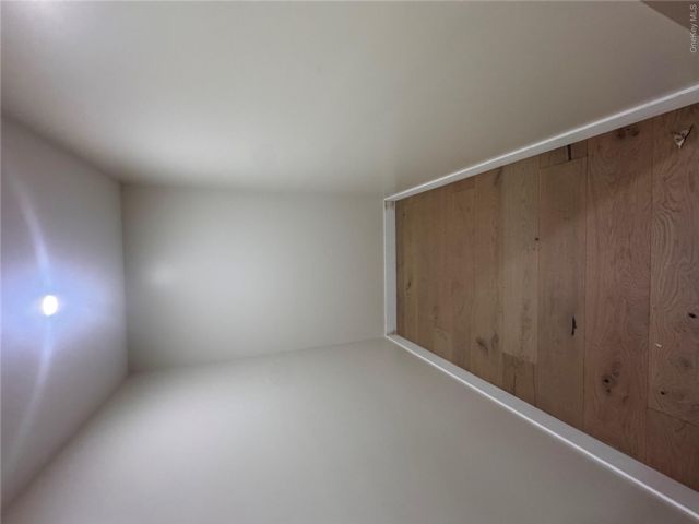 [PHOTO]