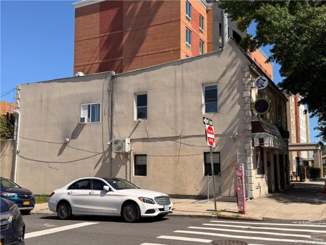 Studio,  0.00 BTH &nbsp;House style home in Fresh Meadows